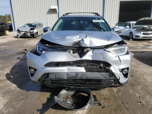 2T3WFREV0HW384502 - 2017 TOYOTA RAV4 XLE SILVER photo 5