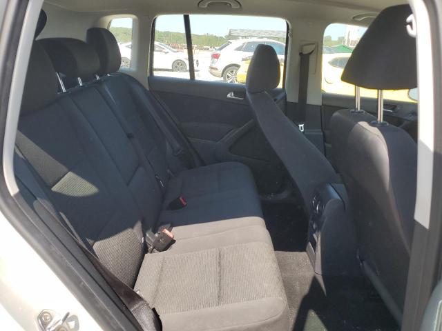 WVGAV7AX5CW560247 - 2012 VOLKSWAGEN TIGUAN S 银色 照片 11