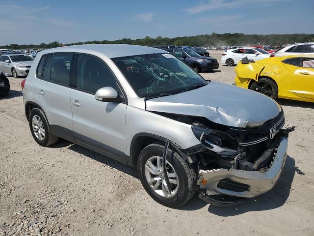 WVGAV7AX5CW560247 - 2012 VOLKSWAGEN TIGUAN S 银色 照片 4