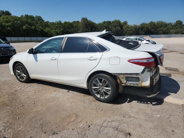 4T1BF1FK5HU410704 - 2017 TOYOTA CAMRY LE WHITE photo 2