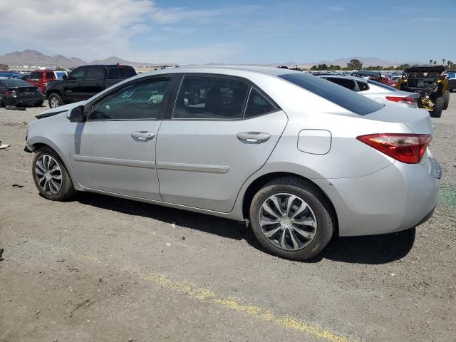 2T1BURHE6JC048899 - 2018 TOYOTA COROLLA L 银色 照片 2