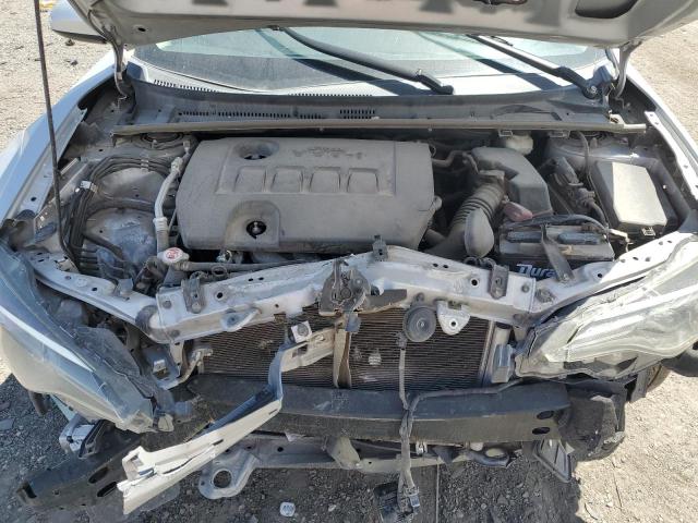 2T1BURHE6JC048899 - 2018 TOYOTA COROLLA L 银色 照片 20