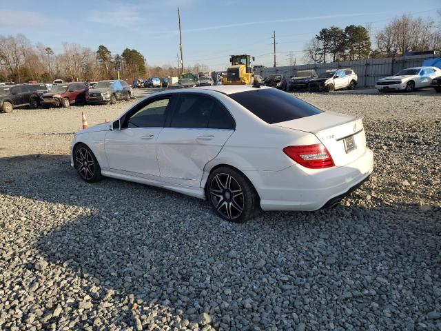 WDDGF5HB9DR229526 - 2013 MERCEDES-BENZ C 350 WHITE photo 2