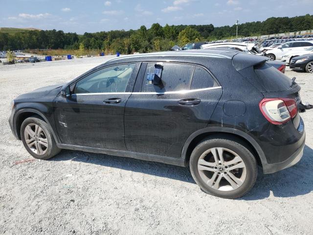 WDCTG4EB0JJ410250 - 2018 MERCEDES-BENZ GLA 250 BLACK photo 2