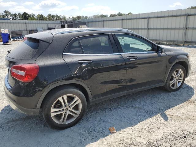 WDCTG4EB0JJ410250 - 2018 MERCEDES-BENZ GLA 250 BLACK photo 3