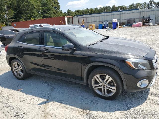 WDCTG4EB0JJ410250 - 2018 MERCEDES-BENZ GLA 250 BLACK photo 4