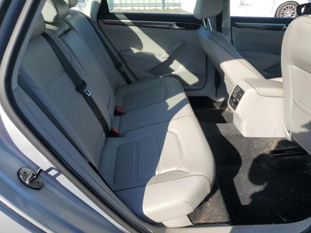 1VWBT7A39HC071996 - 2017 VOLKSWAGEN PASSAT SE SILVER photo 10