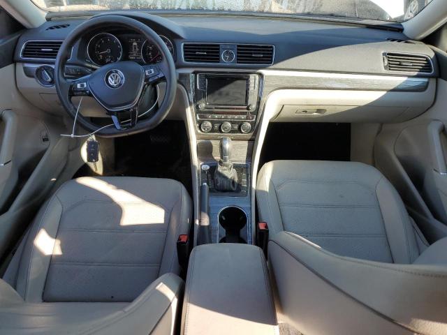 1VWBT7A39HC071996 - 2017 VOLKSWAGEN PASSAT SE SILVER photo 8