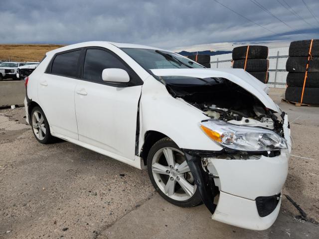 2T1KE4EE3AC040506 - 2010 TOYOTA COROLLA MATRIX S WHITE photo 4
