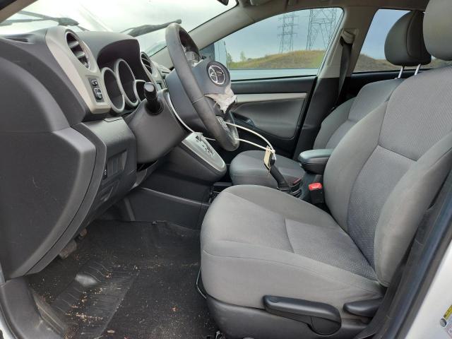 2T1KE4EE3AC040506 - 2010 TOYOTA COROLLA MATRIX S WHITE photo 7