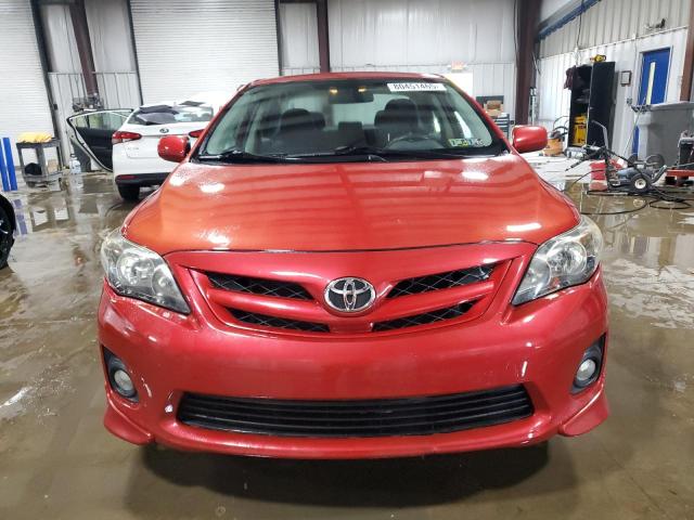 2T1BU4EEXDC939256 - 2013 TOYOTA COROLLA BASE Червоний фото 5