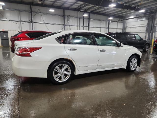 1N4AL3AP2DC913281 - 2013 NISSAN ALTIMA 2.5 WHITE photo 3