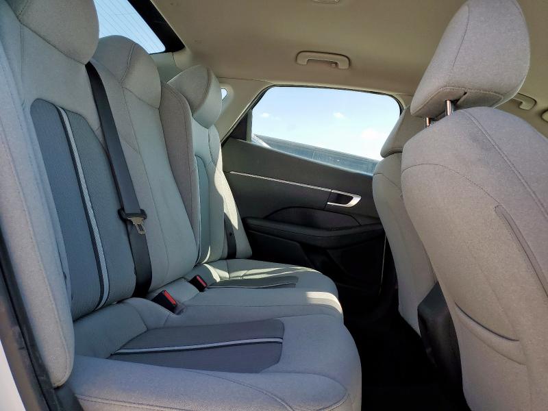 5NPEG4JA9NH145239 - 2022 HYUNDAI SONATA SE أبيض صورة 10