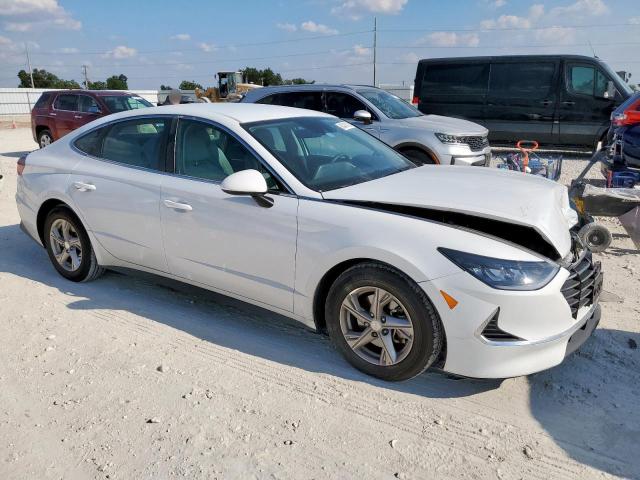 5NPEG4JA9NH145239 - 2022 HYUNDAI SONATA SE أبيض صورة 4