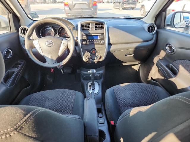 3N1CN7AP0FL895636 - 2015 NISSAN VERSA S SILVER photo 8