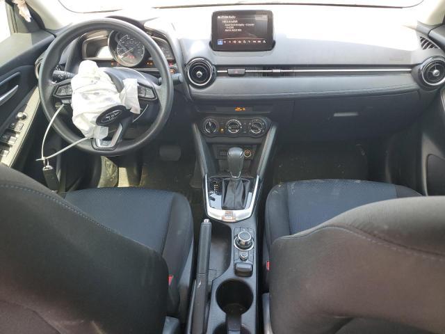 3MYDLBYV9KY505033 - 2019 TOYOTA YARIS L Белый фото 8