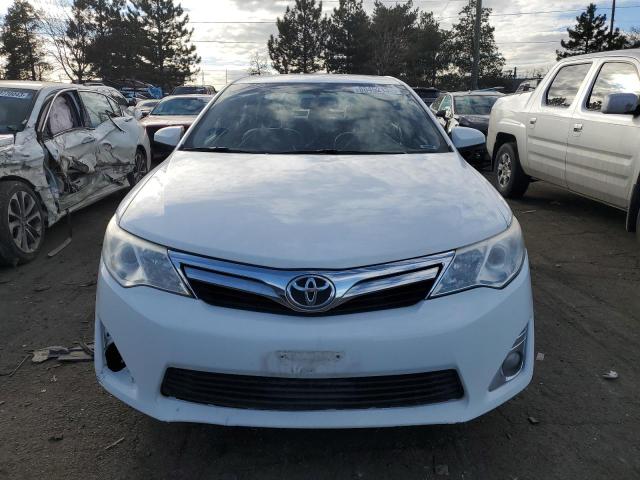 4T1BK1FK9EU545904 - 2014 TOYOTA CAMRY SE WHITE photo 5