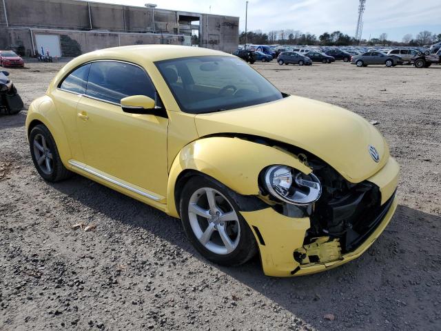 3VWJX7AT8DM688976 - 2013 VOLKSWAGEN BEETLE YELLOW photo 4