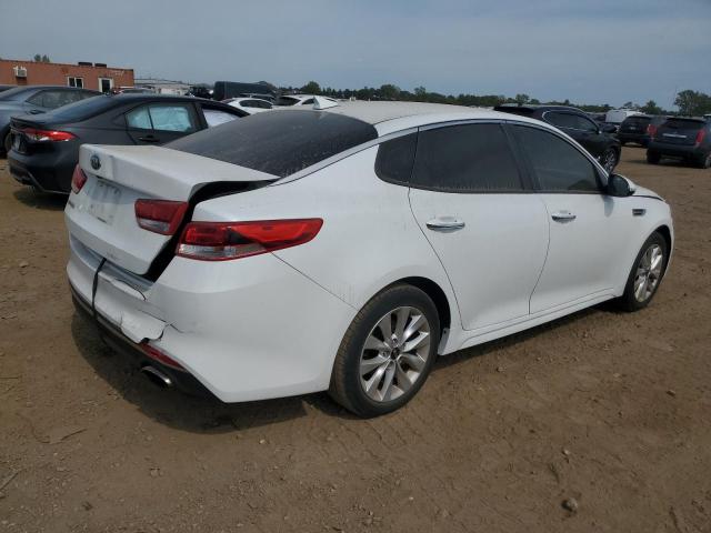 5XXGT4L33HG160984 - 2017 KIA OPTIMA LX Weiß Foto 3