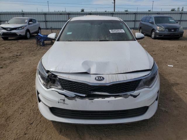 5XXGT4L33HG160984 - 2017 KIA OPTIMA LX Weiß Foto 5