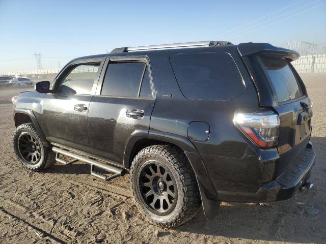 JTEZU5JR6H5162019 - 2017 TOYOTA 4RUNNER SR5 BLACK photo 2