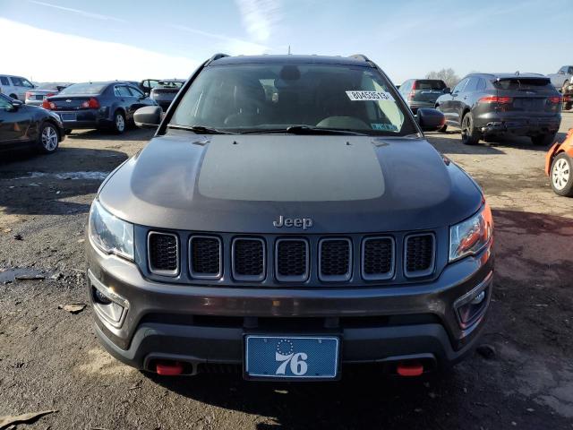 3C4NJDDB2KT748048 - 2019 JEEP COMPASS TRAILHAWK GRAY photo 5