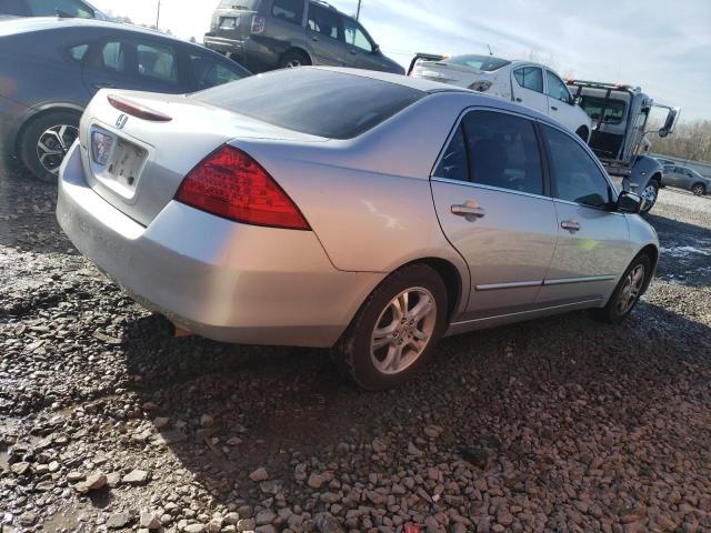 1HGCM56317A117964 - 2007 HONDA ACCORD SE SILVER photo 3