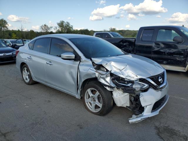 3N1AB7AP1JY300093 - 2018 NISSAN SENTRA S ვერცხლისფერი ფოტო 4