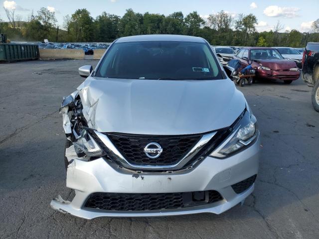 3N1AB7AP1JY300093 - 2018 NISSAN SENTRA S ვერცხლისფერი ფოტო 5