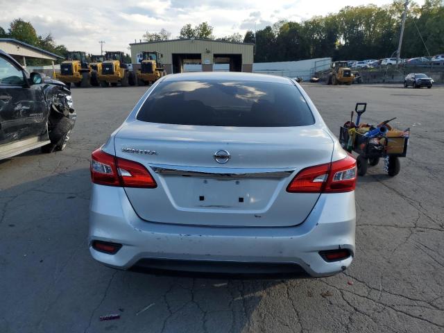 3N1AB7AP1JY300093 - 2018 NISSAN SENTRA S ვერცხლისფერი ფოტო 6