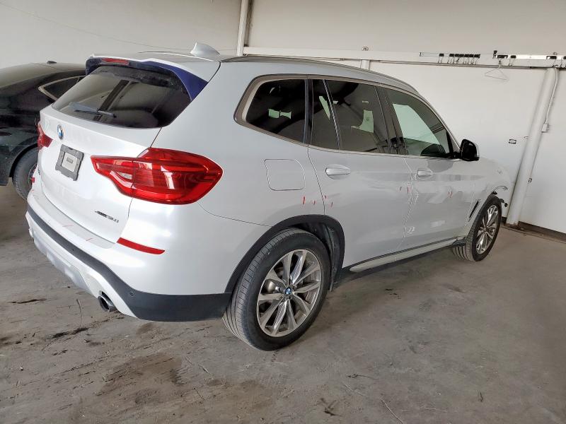 5UXTR9C59JLD68726 - 2018 BMW X3 XDRIVE30I თეთრი ფოტო 3