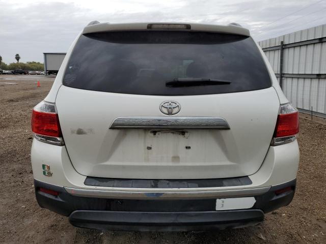 5TDZA3EH1DS043396 - 2013 TOYOTA HIGHLANDER BASE WHITE photo 6