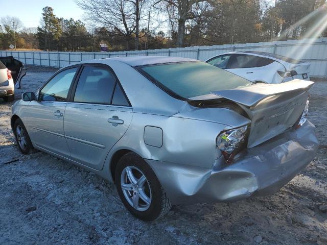 JTDBE32K420110885 - 2002 TOYOTA CAMRY LE Күміс фото 2