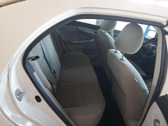 2T1BU4EE8CC845441 - 2012 TOYOTA COROLLA BASE Biały zdjęcie 10