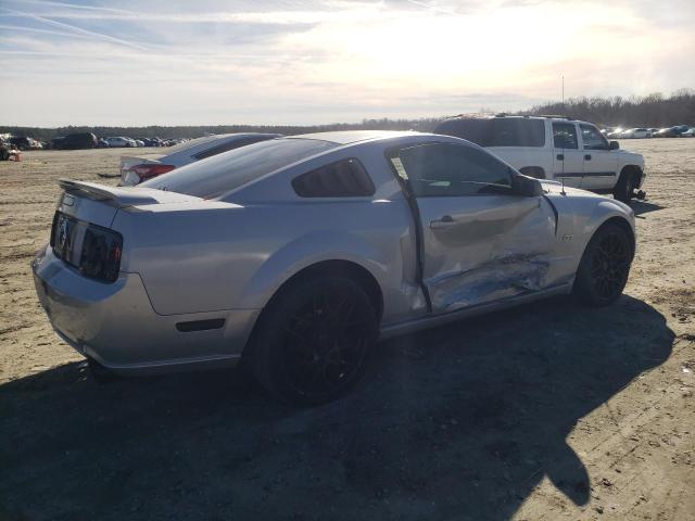 1ZVFT82H865241008 - 2006 FORD MUSTANG GT SILVER photo 3