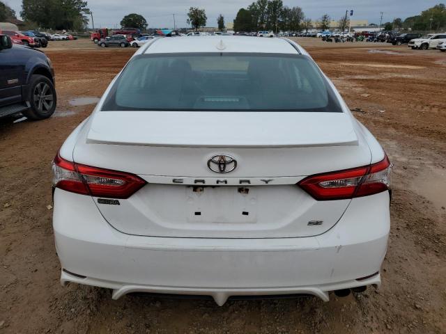 4T1G11AK3LU955823 - 2020 TOYOTA CAMRY SE WHITE photo 6