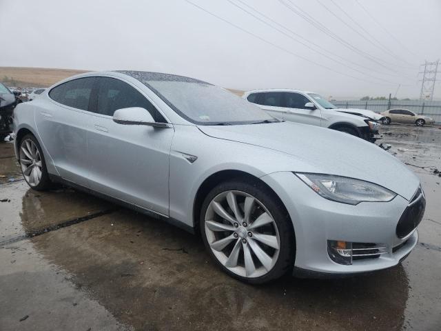 5YJSA1CN8DFP13173 - 2013 TESLA MODEL S Серебристый фото 4