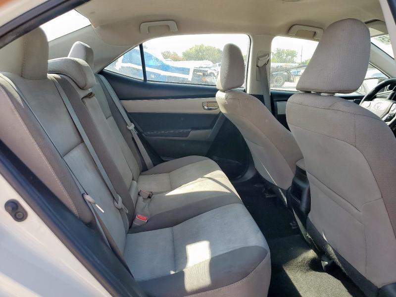 5YFBURHE2HP656476 - 2017 TOYOTA COROLLA L თეთრი ფოტო 10