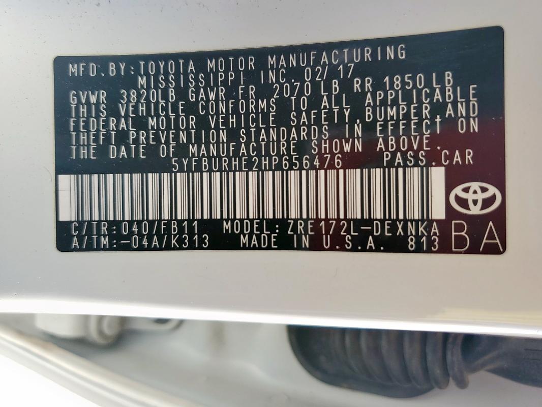 5YFBURHE2HP656476 - 2017 TOYOTA COROLLA L თეთრი ფოტო 13