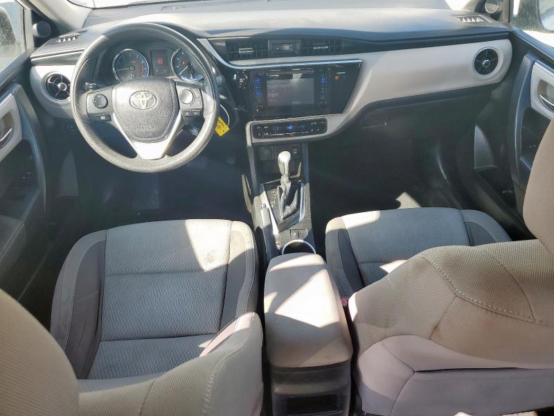 5YFBURHE2HP656476 - 2017 TOYOTA COROLLA L თეთრი ფოტო 8