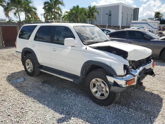 JT3GN86RXW0061616 - 1998 TOYOTA 4RUNNER SR5 أبيض صورة 4