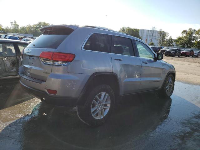 1C4RJFAG5JC302824 - 2018 JEEP GRAND CHER LAREDO فضي صورة 3