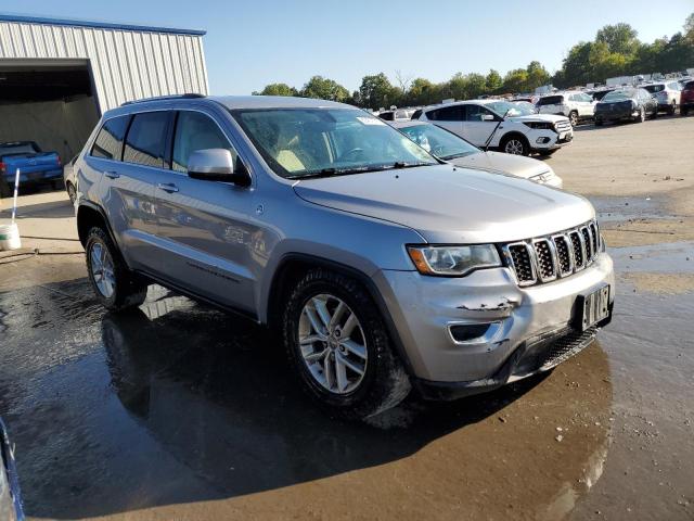 1C4RJFAG5JC302824 - 2018 JEEP GRAND CHER LAREDO فضي صورة 4