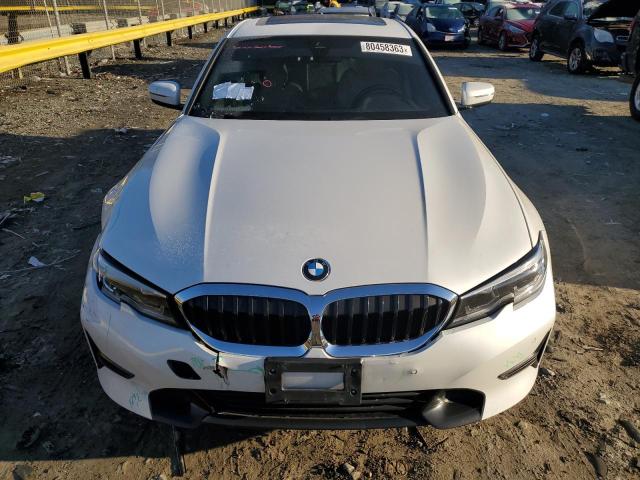 WBA5R7C52KAJ81060 - 2019 BMW 330XI WHITE photo 5