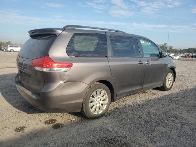 5TDJK3DC9CS039918 - 2012 TOYOTA SIENNA LE 灰色 照片 3