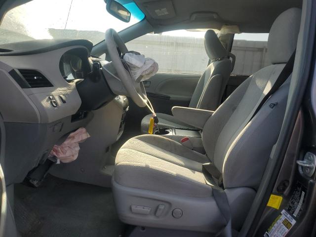 5TDJK3DC9CS039918 - 2012 TOYOTA SIENNA LE 灰色 照片 7