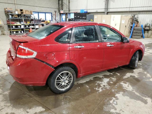 1FAHP3FN5AW274639 - 2010 FORD FOCUS SE RED photo 3