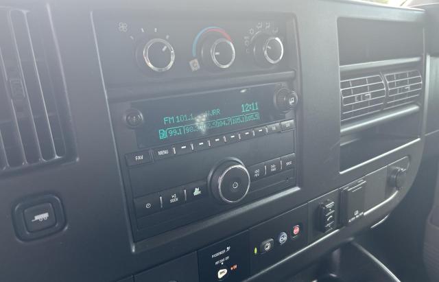 1GCWGBFG0J1321487 - 2018 CHEVROLET EXPRESS G2 白色 照片 11