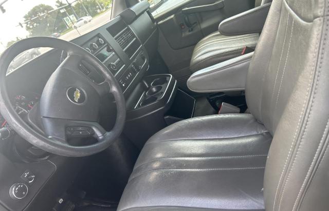 1GCWGBFG0J1321487 - 2018 CHEVROLET EXPRESS G2 白色 照片 13