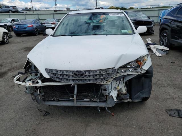 JTDBF32K740155108 - 2004 TOYOTA CAMRY LE WHITE photo 5